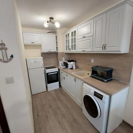 за гости делукс Apartman Burgasz