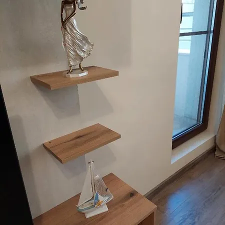 за гости делукс Burgas City